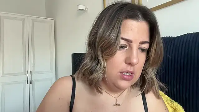 annabellewarick online show from 25, 4, 2026