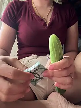 July-lovee online show from 21, 4, 2026