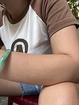 July-lovee online show from 24, 4, 2026