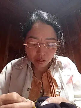 Yellow-pink online show from 14, 3, 2026