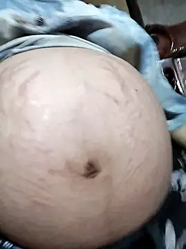 Snapshot of qczb1012 chatting on 10, 4, 2026 qczb1012 online show from 10, 4, 2026