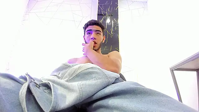 Valentin Lux online show from 6, 4, 2026