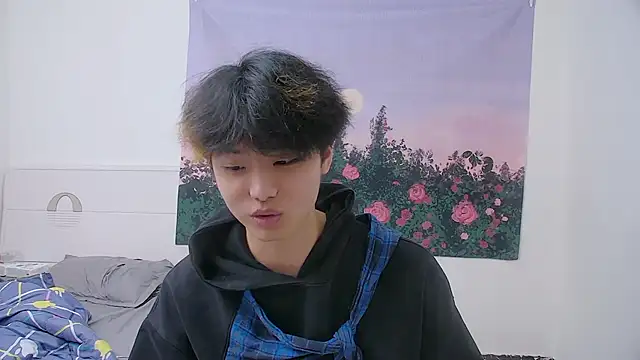 icecream-002 online show from 11, 4, 2026