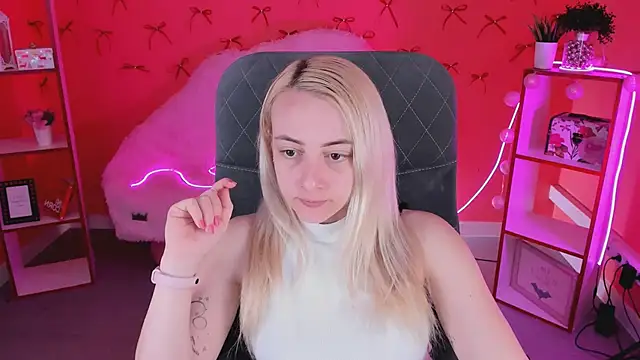 CarolMoor online show from 16, 4, 2026