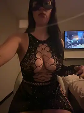 LunaValentina1 online show from 18, 5, 2026