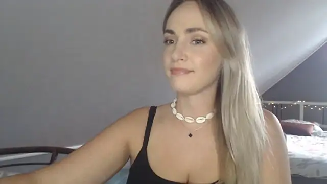 ScarlettSensitive online show from 5, 7, 2026