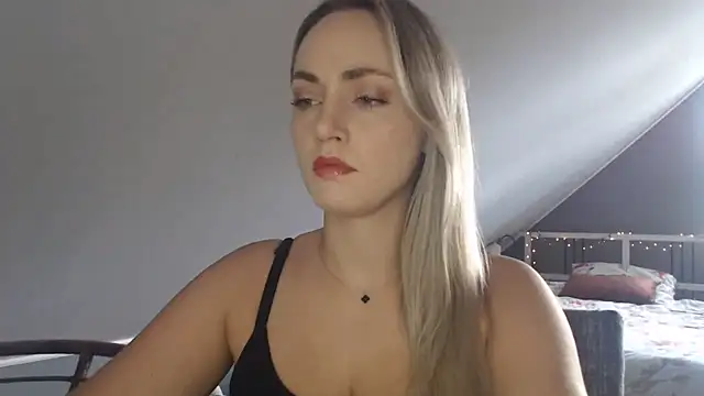 ScarlettSensitive online show from 6, 7, 2026