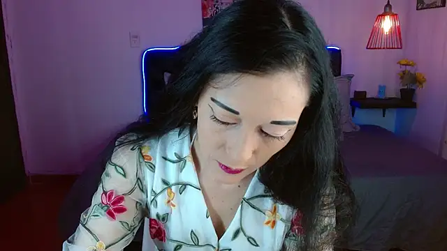 Mylu xx online show from 25, 5, 2026