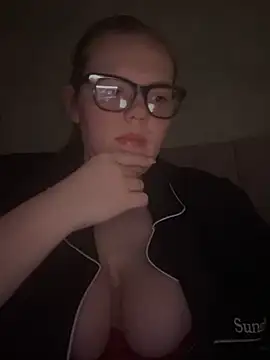 Snapshot of MissMilly050 chatting on 3, 4, 2026 MissMilly050 online show from 3, 4, 2026