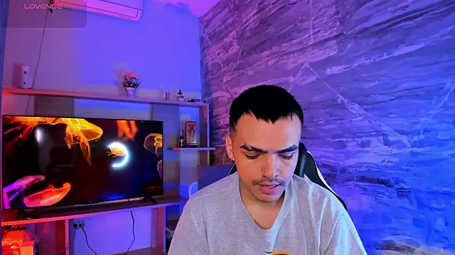 NicoKinggs  online show from 15, 4, 2026