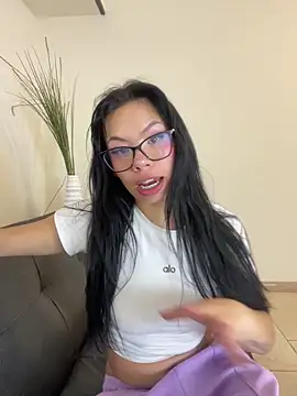 Queen Chanel XXX online show from 20, 3, 2026