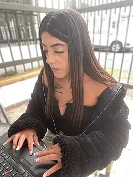 Electra Pinkk online show from 15, 4, 2026