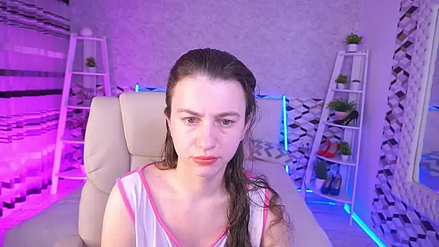 LittleJulii online show from 27, 5, 2026