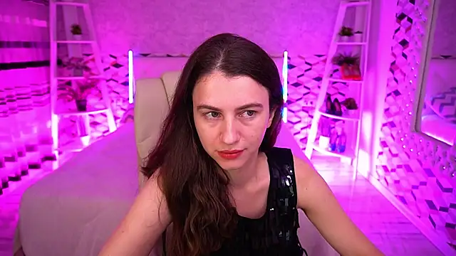 LittleJulii online show from 10, 6, 2026