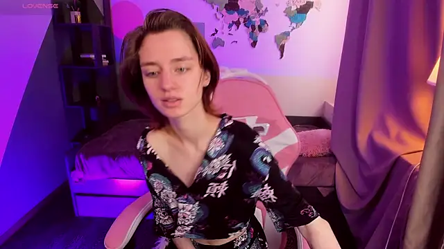 Pretty Victoria online show from 10, 6, 2026