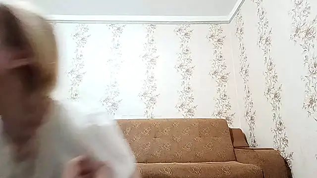 Snapshot of MandyKeiter chatting on 22, 3, 2026 MandyKeiter online show from 22, 3, 2026