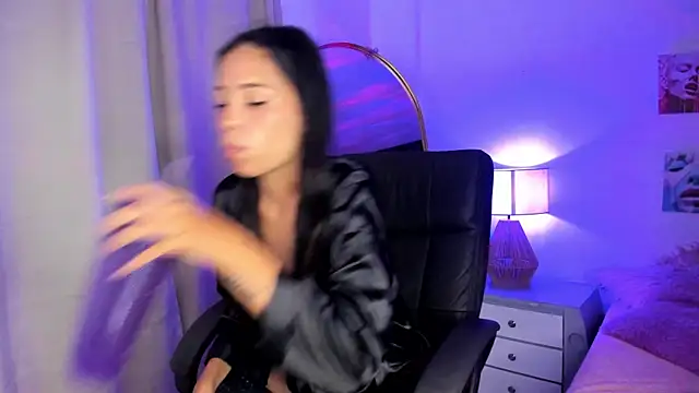 Snapshot of nahiara_santana chatting on 17, 6, 2026 nahiara santana online show from 17, 6, 2026