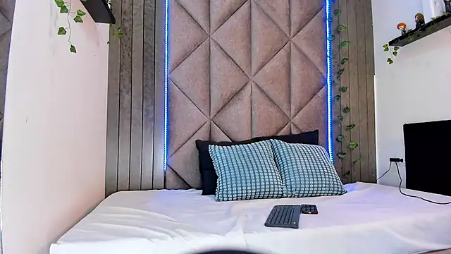 Meganlove   online show from 3, 4, 2026