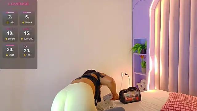 Snapshot of Meganlove__ chatting on 20, 6, 2026 Meganlove online show from 20, 6, 2026