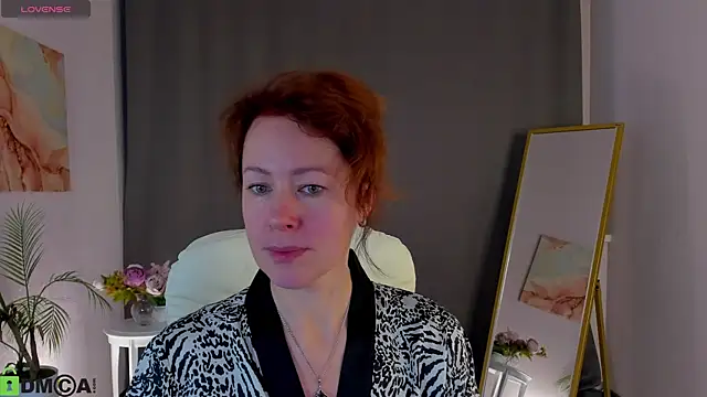 Snapshot of LeticiaRomano chatting on 28, 4, 2026 LeticiaRomano online show from 28, 4, 2026