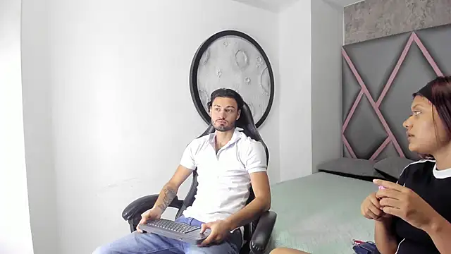 Wolf Kitty online show from 4, 4, 2026