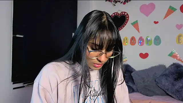 PaulaCutexs online show from 19, 4, 2026