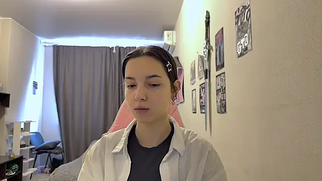 Snapshot of KateMiragee chatting on 18, 5, 2026 KateMiragee online show from 18, 5, 2026