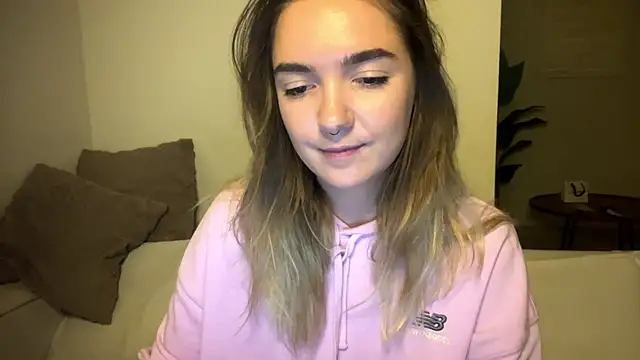 RoxyWet online show from 8, 6, 2026