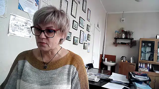 TatkaYang online show from 8, 4, 2026