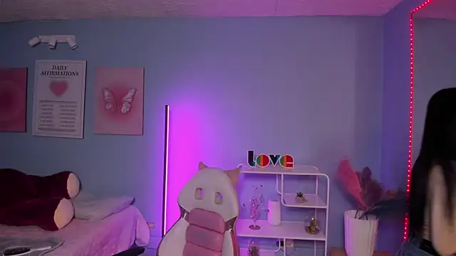 Rachel Wren online show from 10, 6, 2026