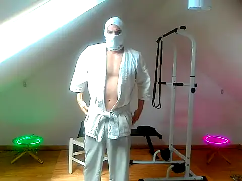 NinjaLaser online show from 19, 4, 2026