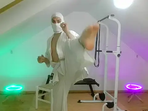 NinjaLaser online show from 19, 4, 2026