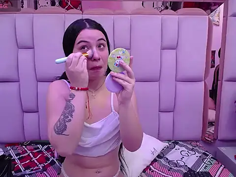 Katherine Squirt  online show from 28, 4, 2026