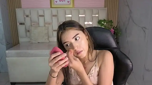 Snapshot of veronicaa_s chatting on 14, 5, 2026 veronicaa s online show from 14, 5, 2026