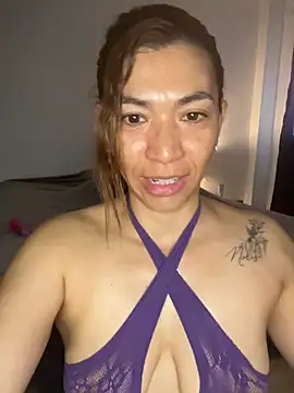 EmelyGigi online show from 9, 4, 2026