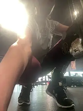 EmelyGigi online show from 12, 4, 2026