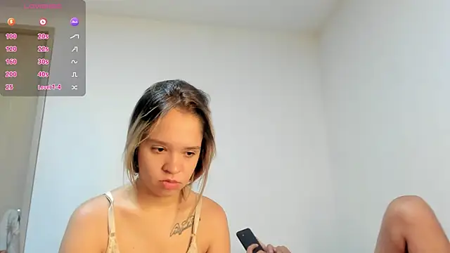 Snapshot of S_JM16 chatting on 4, 8, 2026 S JM16 online show from 4, 8, 2026