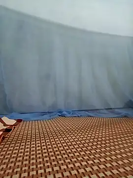 Lyly22x online show from 19, 4, 2026