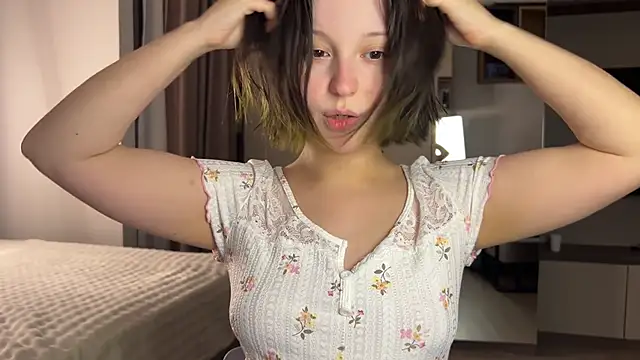 Snapshot of emilyy_xoxo chatting on 15, 4, 2026 emilyy xoxo online show from 15, 4, 2026