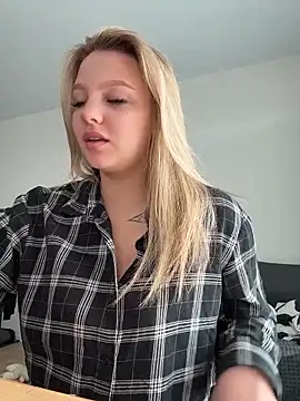 bettyloveu online show from 8, 4, 2026