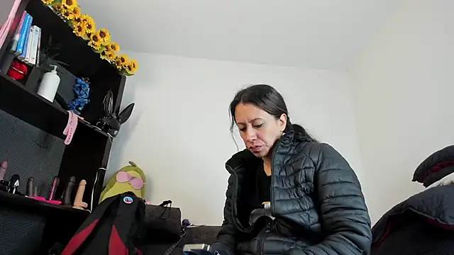 ItsAmara online show from 6, 4, 2026