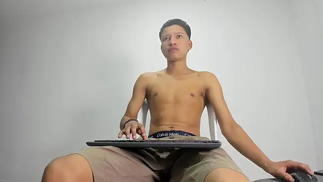 thiago bigcock 1 online show from 27, 5, 2026