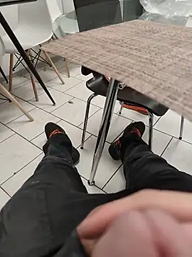 Snapshot of Chris210100 chatting on 6, 8, 2026 Chris210100 online show from 6, 8, 2026