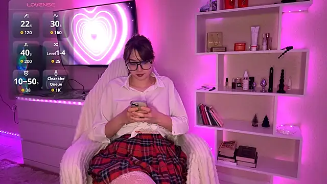 Olivia 132 online show from 10, 4, 2026
