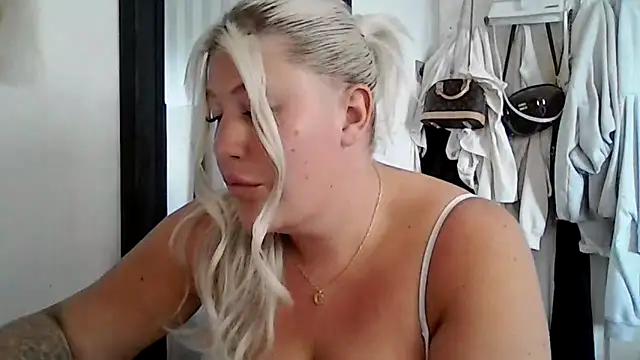 Lexi Laura online show from 31, 5, 2026