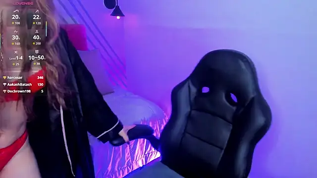 camille eyes online show from 17, 4, 2026