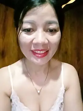 Yiyi102300 online show from 25, 6, 2026