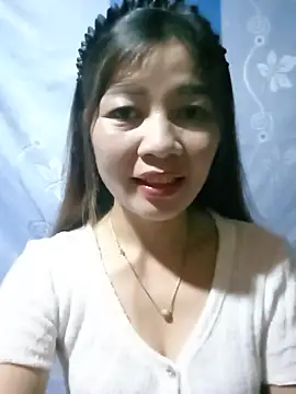 Yiyi102300 online show from 1, 7, 2026