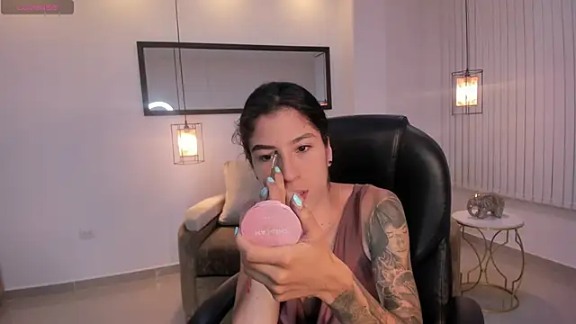 Ninna Asppen  online show from 5, 4, 2026