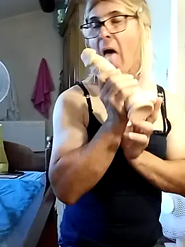 stephie83 online show from 7, 7, 2026